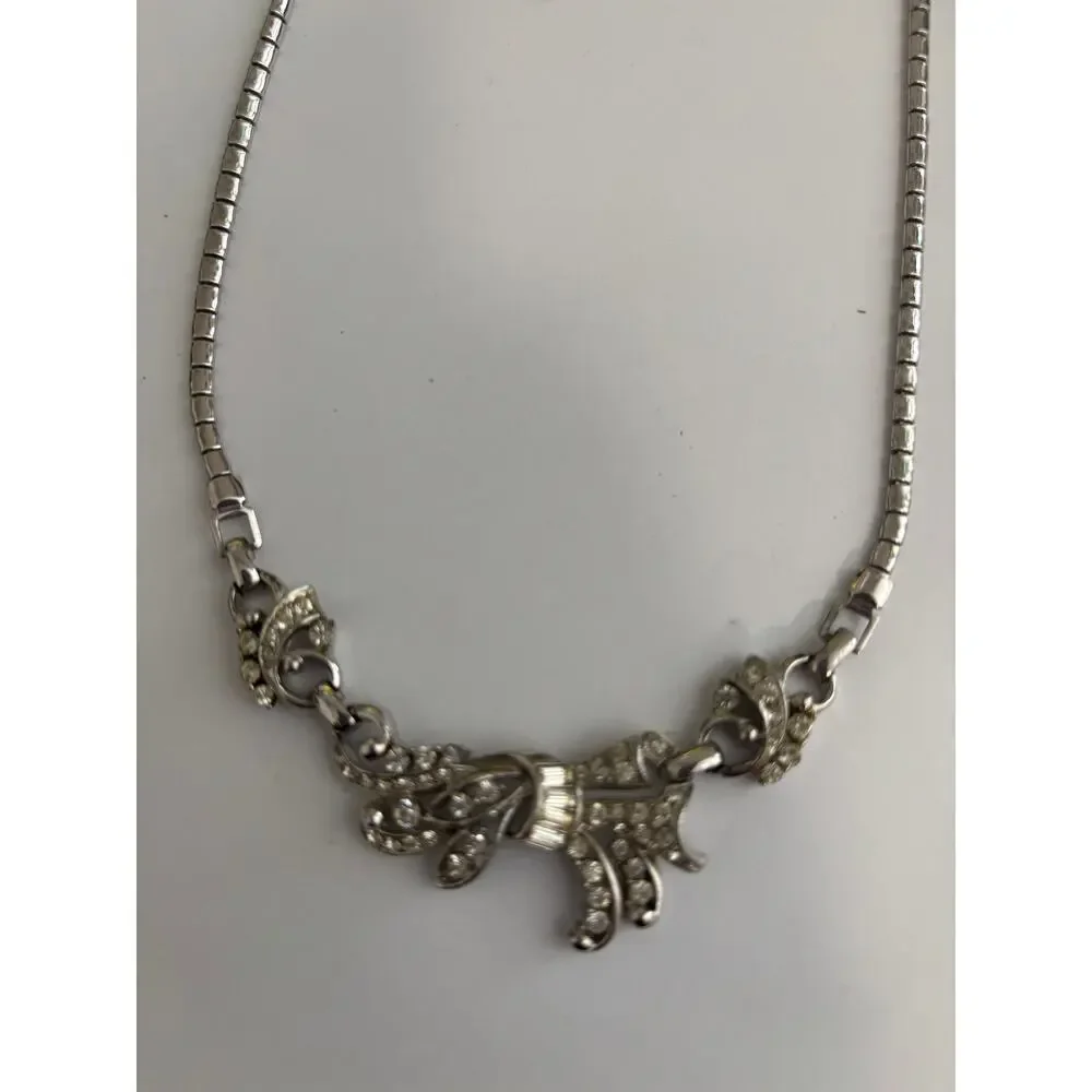 Vintage Rhinestone Collar Necklace Silvertone